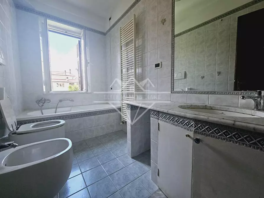 Immagine 10 di Appartamento in affitto  a Carrara