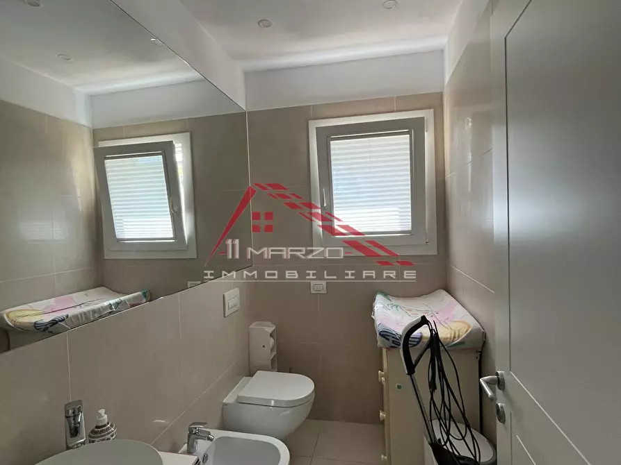 Immagine 10 di Villetta a schiera in vendita  a Vecchiano