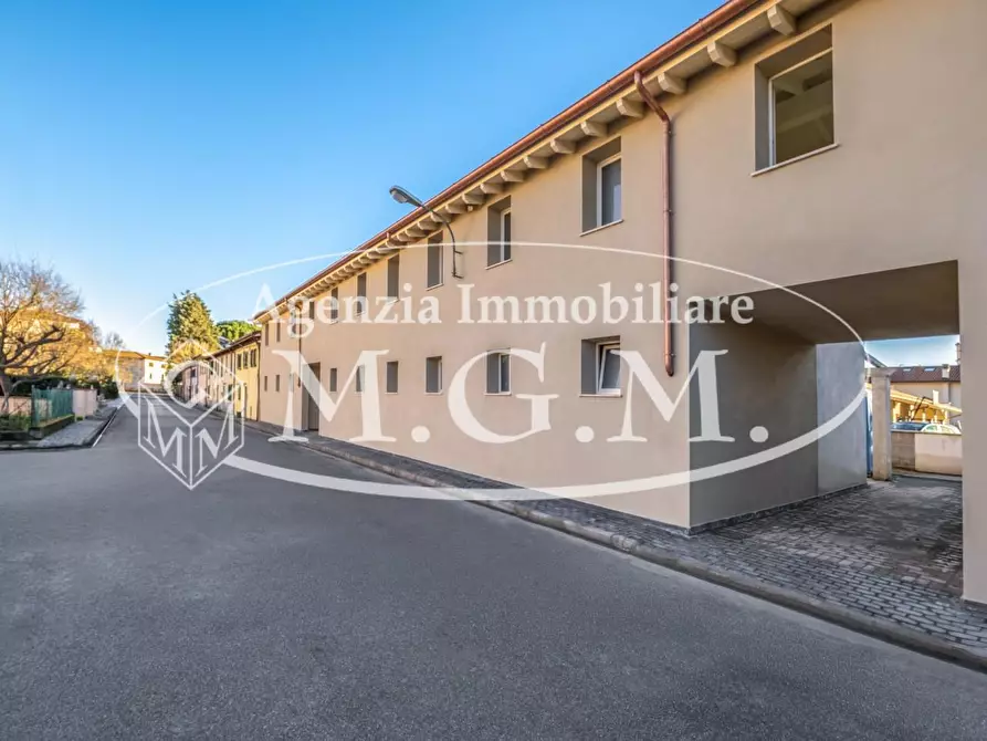 Immagine 10 di Casa trifamiliare in vendita  a Calcinaia