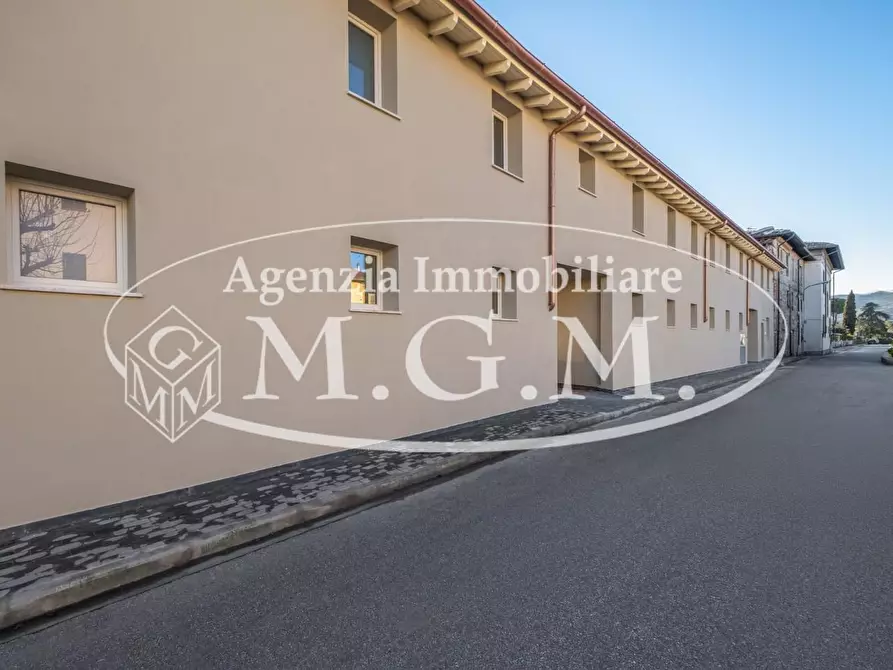 Immagine 12 di Casa trifamiliare in vendita  a Calcinaia