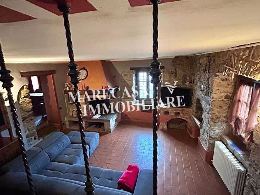 Immagine 11 di Casa indipendente in vendita  a Fivizzano