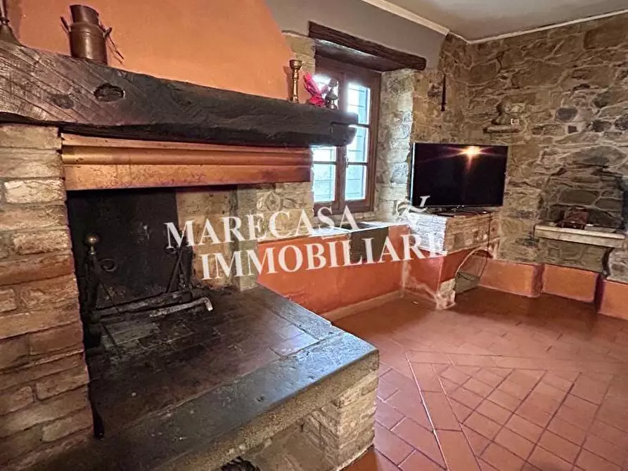 Immagine 13 di Casa indipendente in vendita  a Fivizzano