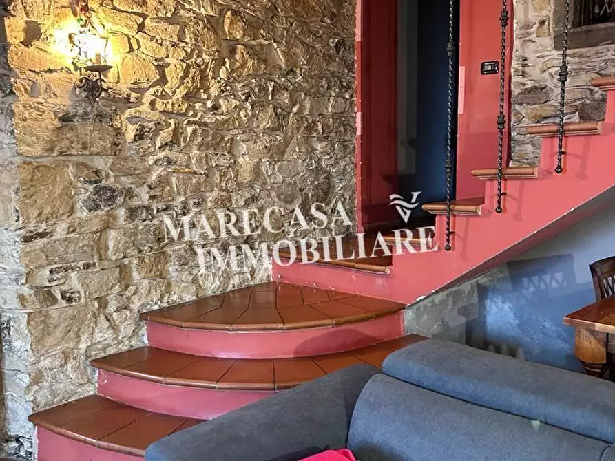 Immagine 8 di Casa indipendente in vendita  a Fivizzano