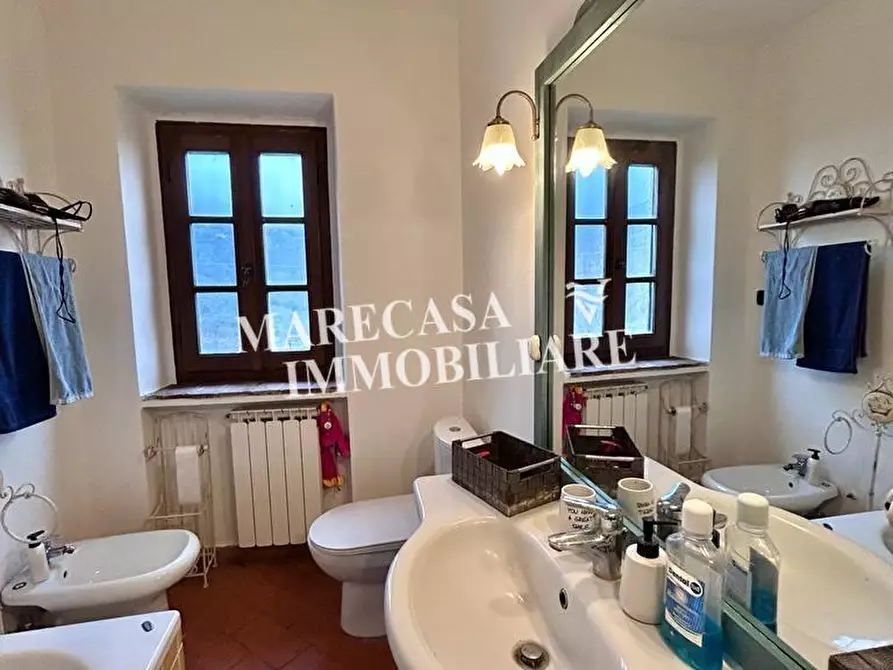 Immagine 26 di Casa indipendente in vendita  a Fivizzano