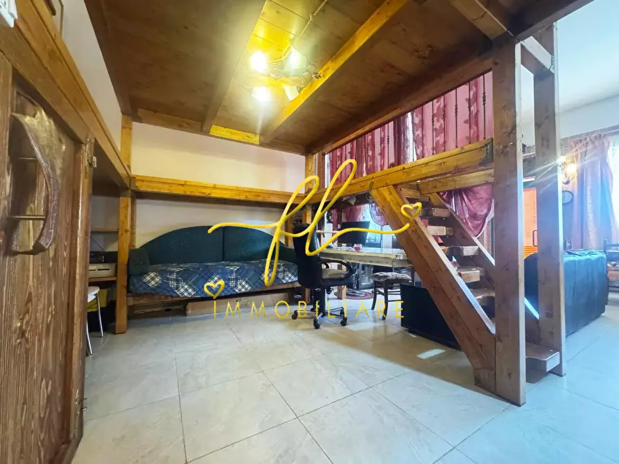 Immagine 10 di Appartamento in vendita  a Collesalvetti