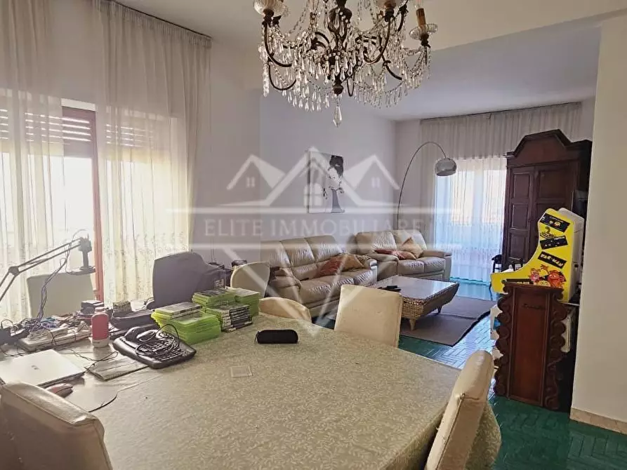 Immagine 2 di Appartamento in vendita  a Carrara