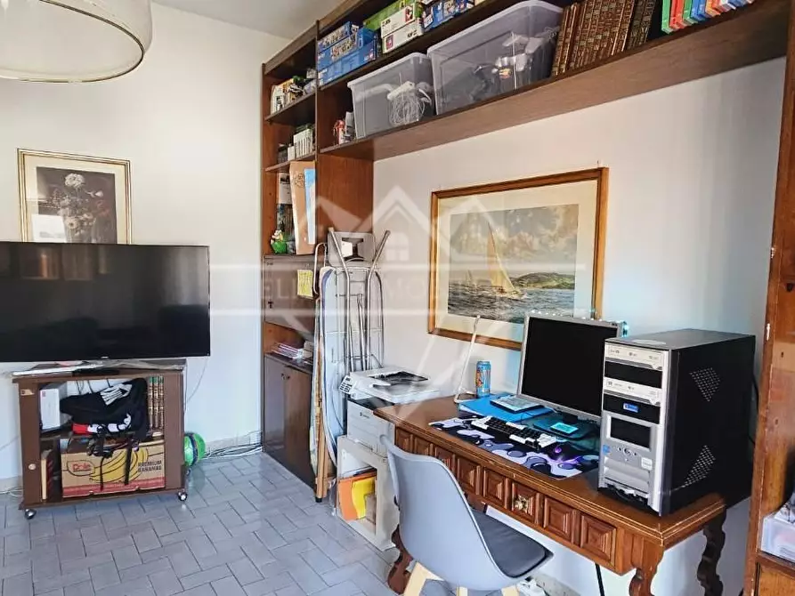 Immagine 7 di Appartamento in vendita  a Carrara