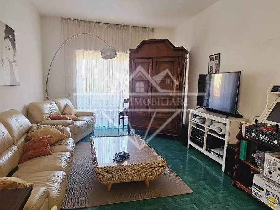 Immagine 4 di Appartamento in vendita  a Carrara