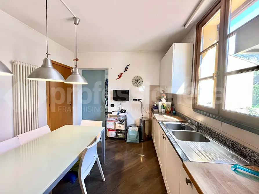 Immagine 11 di Appartamento in vendita  a San Giuliano Terme