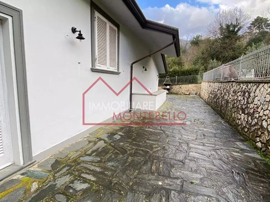 Immagine 15 di Casa indipendente in vendita  a Camaiore