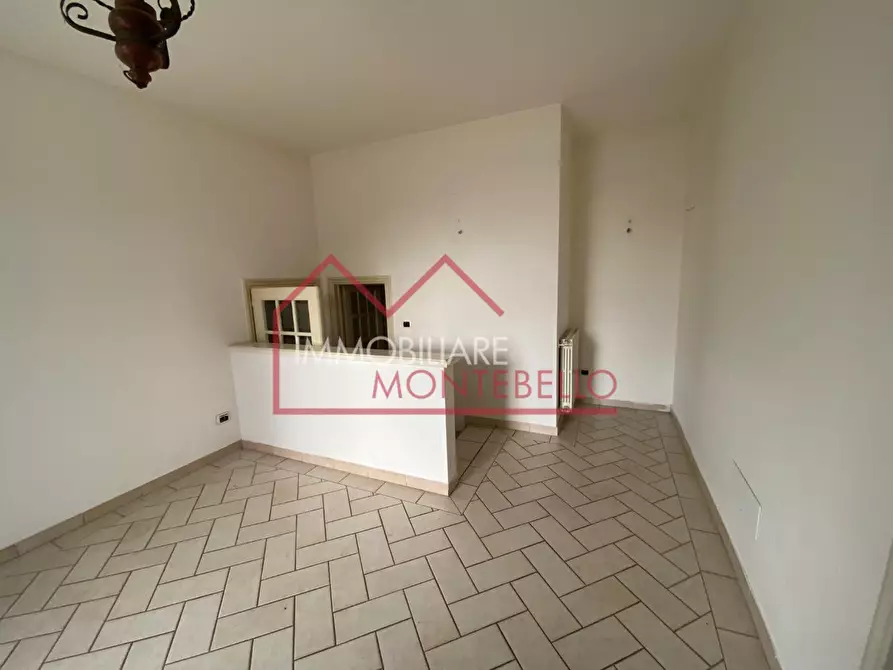 Immagine 9 di Casa indipendente in vendita  a Camaiore