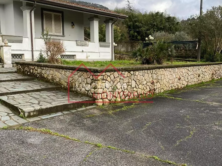 Immagine 1 di Casa indipendente in vendita  a Camaiore