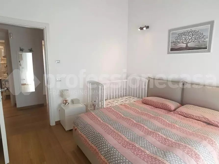 Immagine 9 di Villetta a schiera in vendita  a Vecchiano