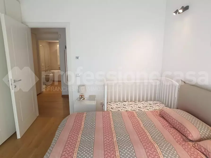 Immagine 10 di Villetta a schiera in vendita  a Vecchiano