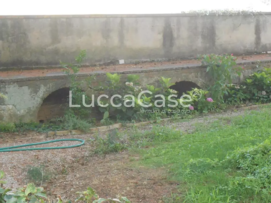 Immagine 54 di Villa in vendita  a Santa Maria A Monte