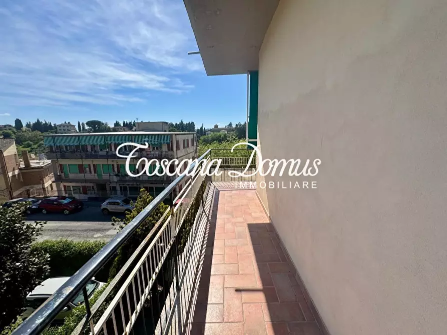 Immagine 7 di Appartamento in vendita  a Siena