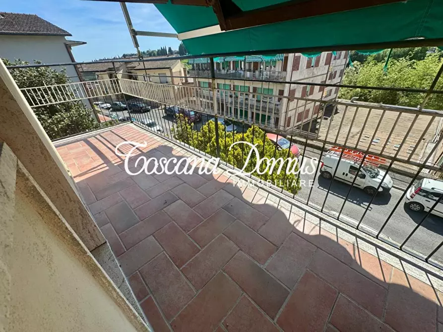 Immagine 21 di Appartamento in vendita  a Siena