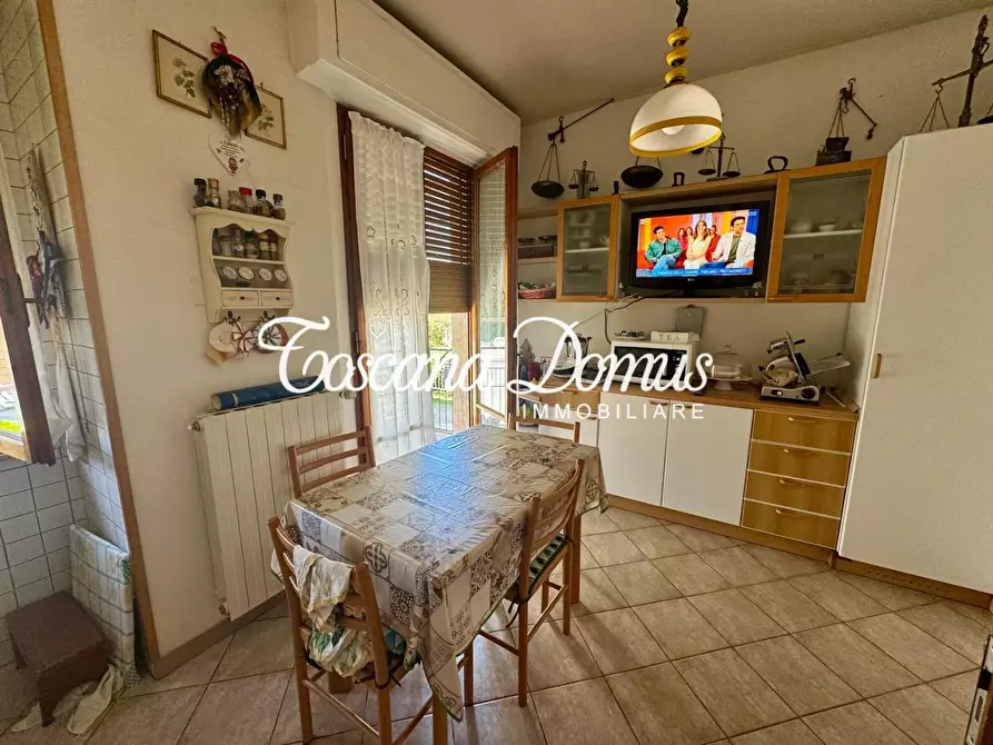 Immagine 11 di Appartamento in vendita  a Siena