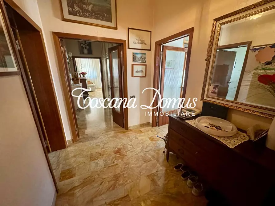 Immagine 17 di Appartamento in vendita  a Siena