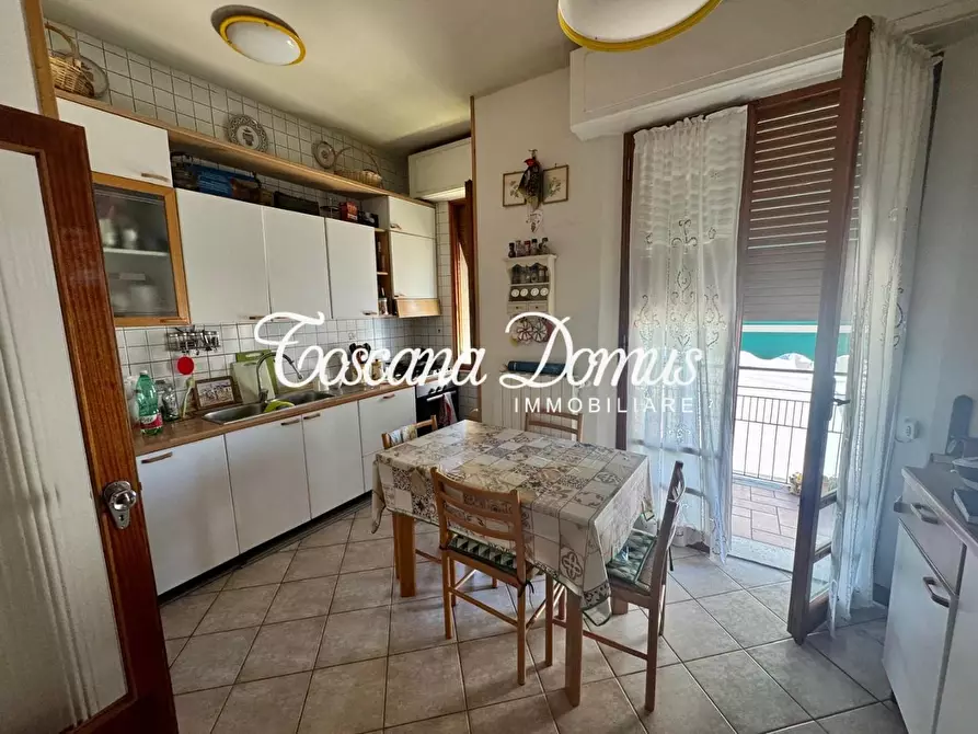 Immagine 14 di Appartamento in vendita  a Siena