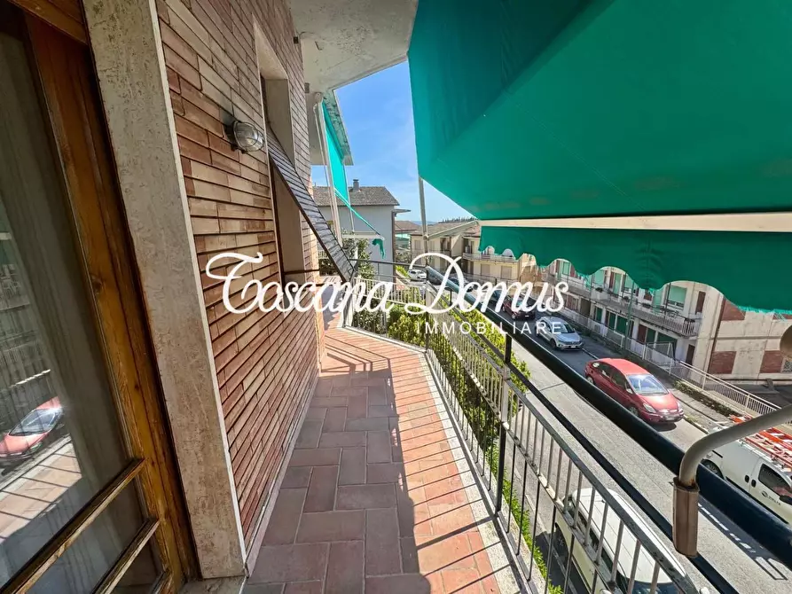 Immagine 5 di Appartamento in vendita  a Siena