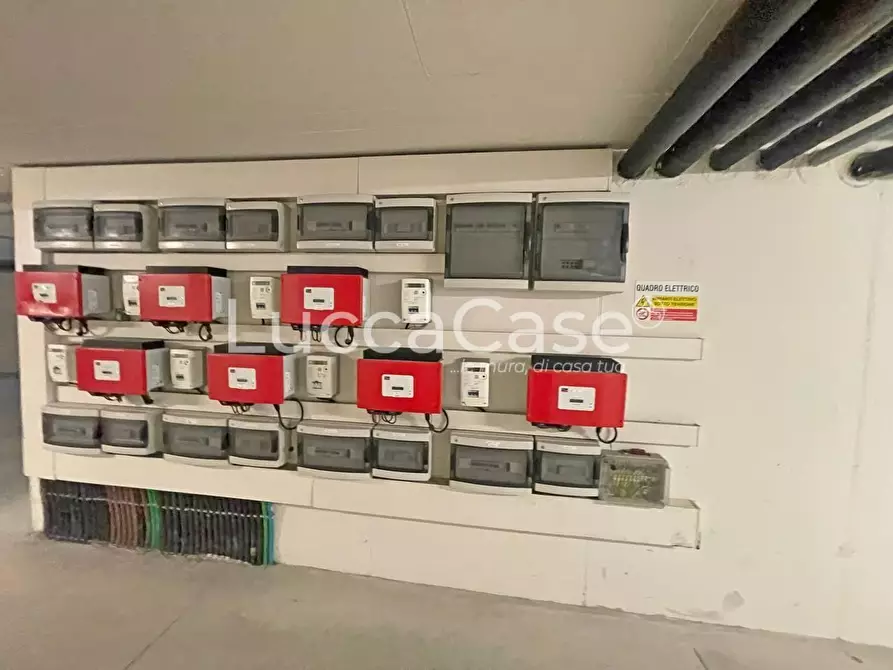 Immagine 12 di Appartamento in vendita  a Lucca