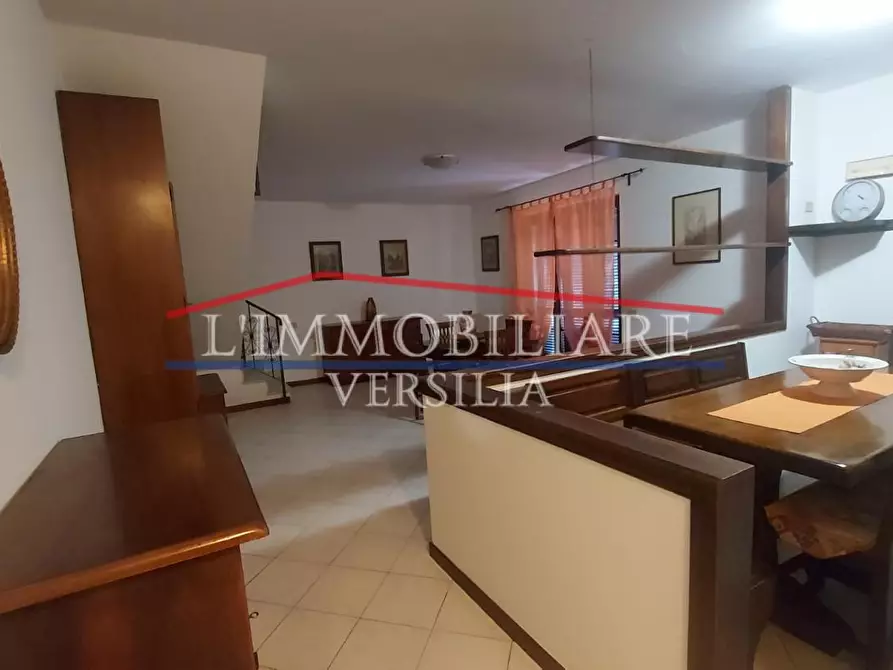 Immagine 2 di Villetta a schiera in vendita  a Massa