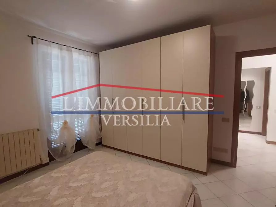 Immagine 9 di Villetta a schiera in vendita  a Massa