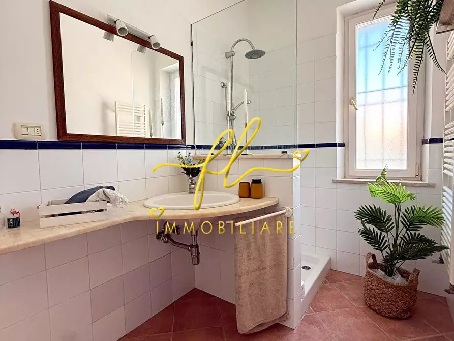 Immagine 38 di Casa indipendente in vendita  a Rosignano Marittimo