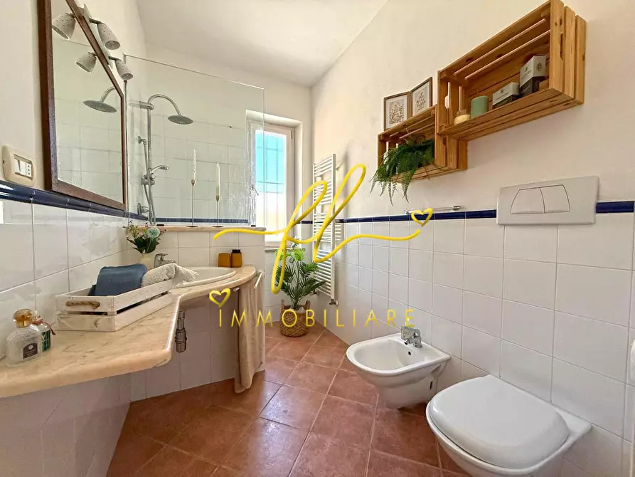 Immagine 37 di Casa indipendente in vendita  a Rosignano Marittimo