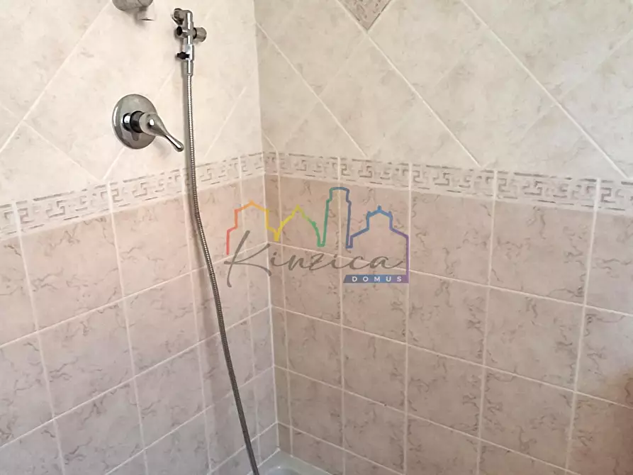 Immagine 9 di Casa bifamiliare in vendita  a Vecchiano