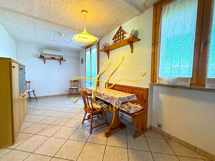 Immagine 5 di Appartamento in vendita  a Rosignano Marittimo