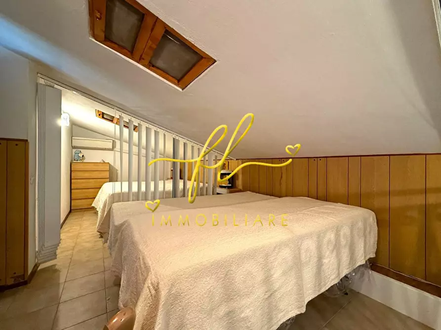 Immagine 17 di Appartamento in vendita  a Rosignano Marittimo