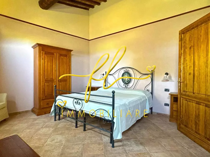 Immagine 15 di Casa colonica in vendita  a Volterra