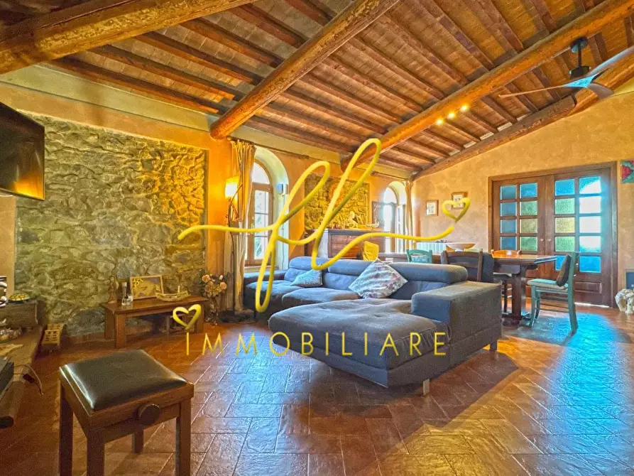 Immagine 2 di Casa colonica in vendita  a Volterra