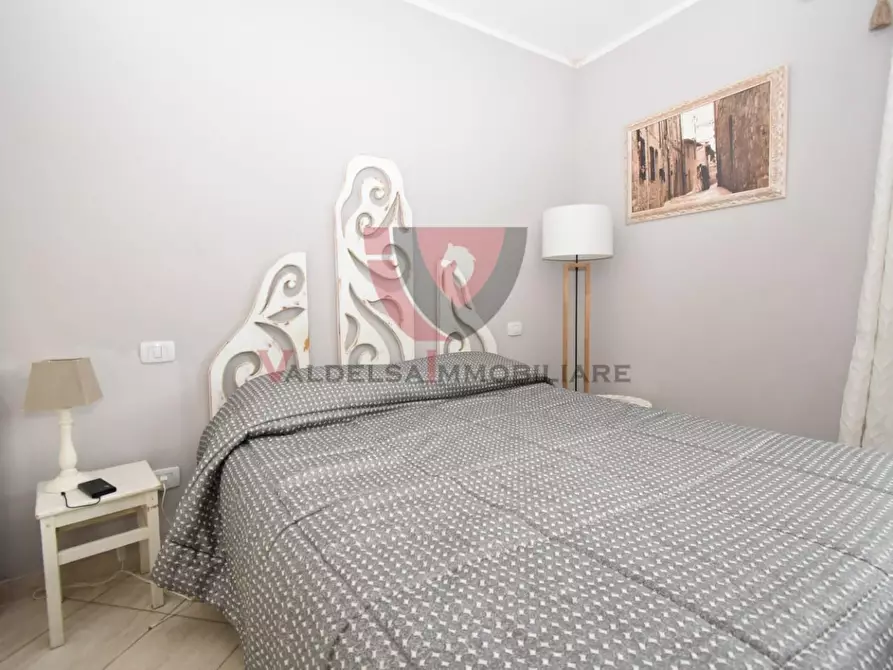 Immagine 24 di Appartamento in vendita  a Casole D'elsa