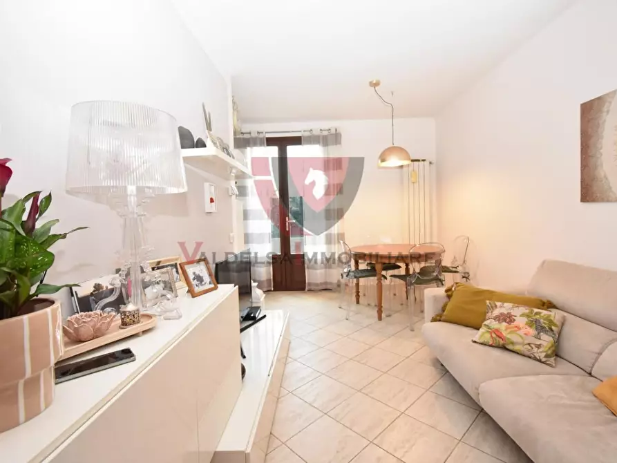 Immagine 3 di Appartamento in vendita  a Casole D'elsa