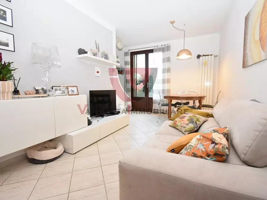 Immagine 1 di Appartamento in vendita  a Casole D'elsa