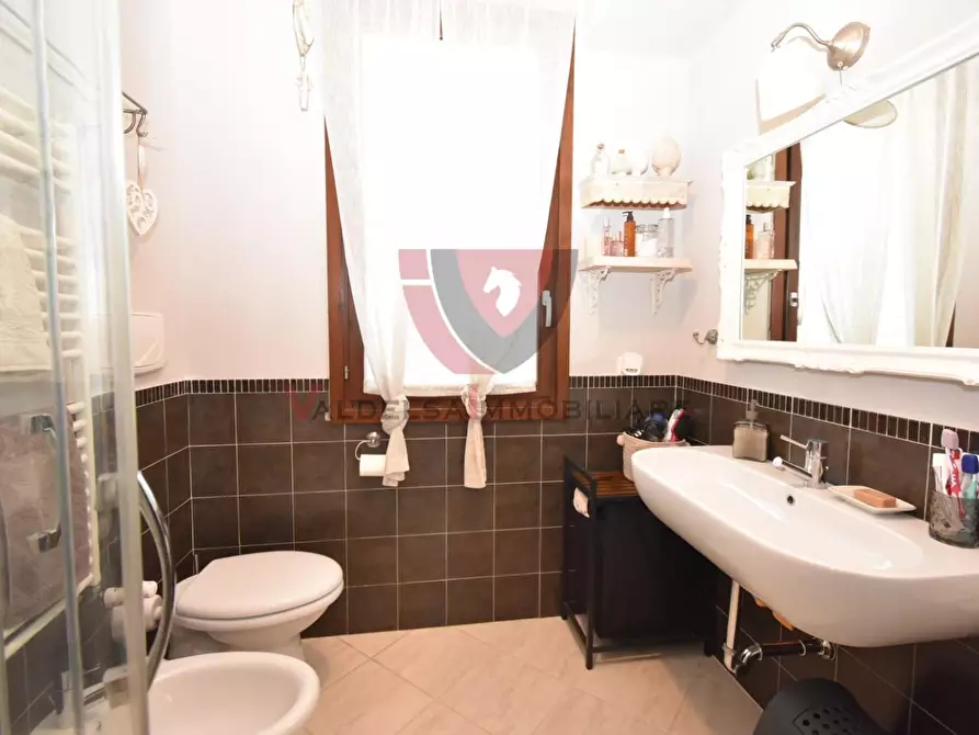 Immagine 31 di Appartamento in vendita  a Casole D'elsa