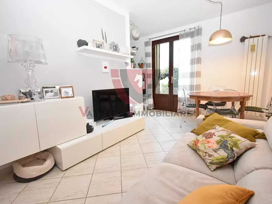 Immagine 6 di Appartamento in vendita  a Casole D'elsa