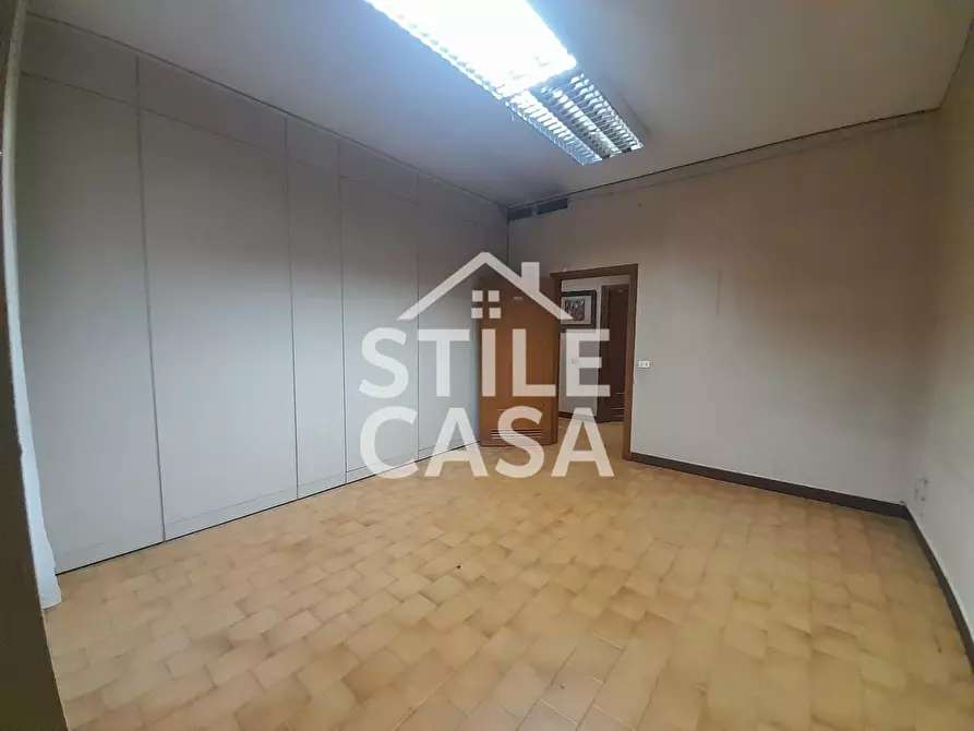 Immagine 15 di Ufficio in vendita  a Santa Croce Sull'arno