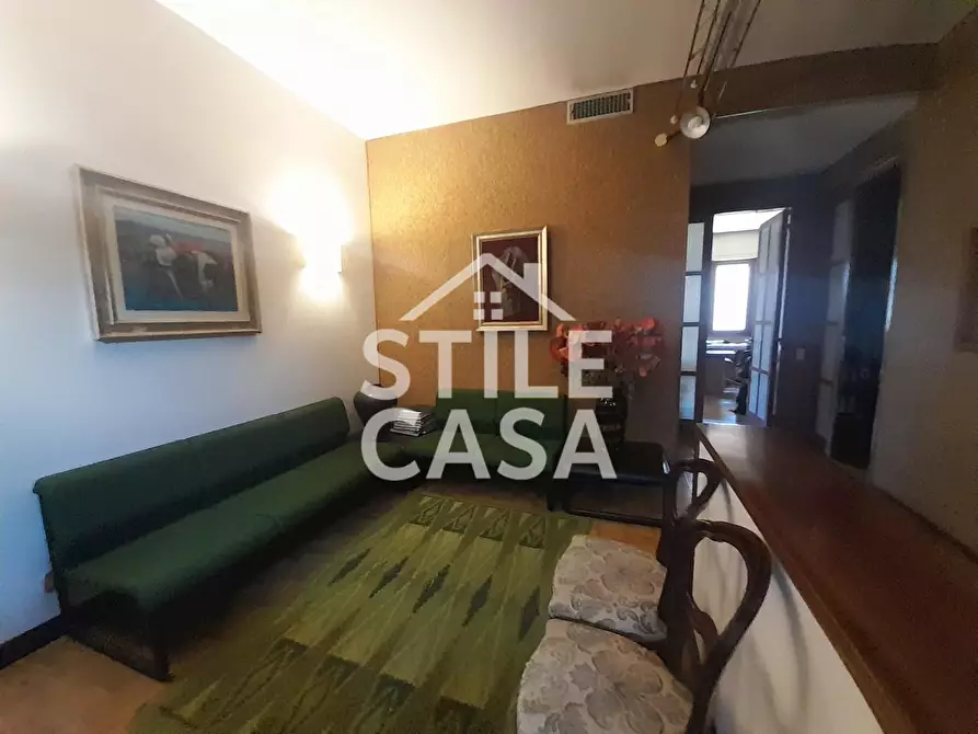 Immagine 1 di Ufficio in vendita  a Santa Croce Sull'arno