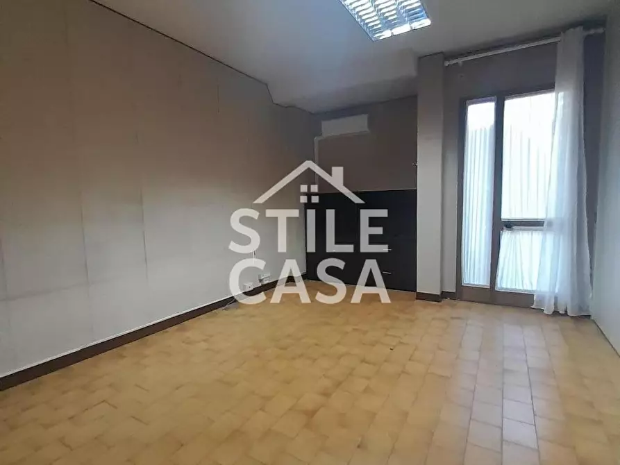 Immagine 11 di Ufficio in vendita  a Santa Croce Sull'arno