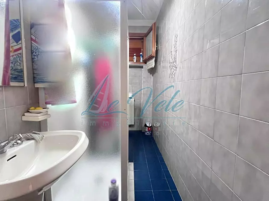 Immagine 12 di Appartamento in vendita  a Massa