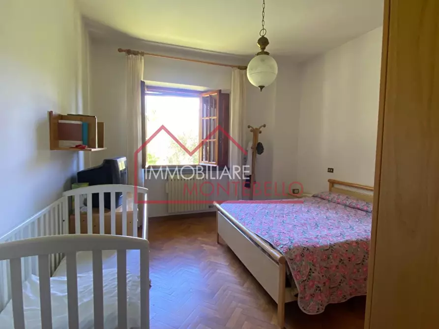 Immagine 23 di Villa in vendita  a Camaiore