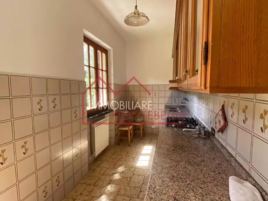 Immagine 5 di Villa in vendita  a Camaiore