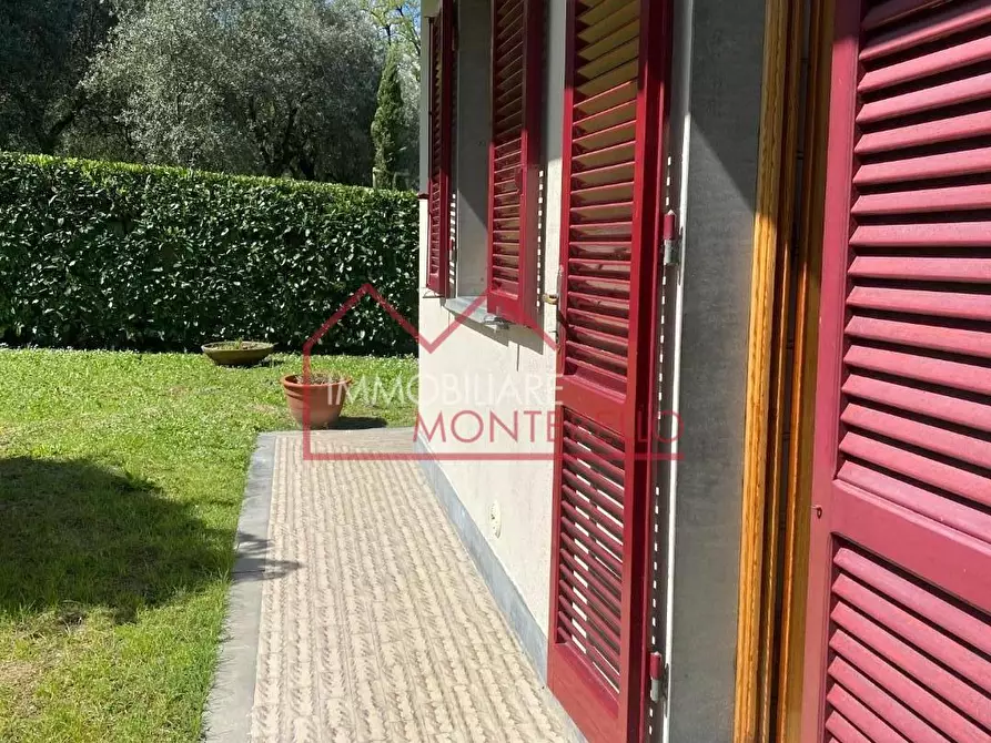 Immagine 44 di Villa in vendita  a Camaiore