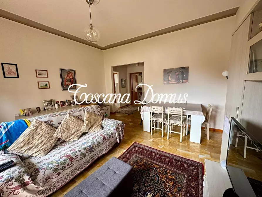 Immagine 4 di Appartamento in vendita  a Siena