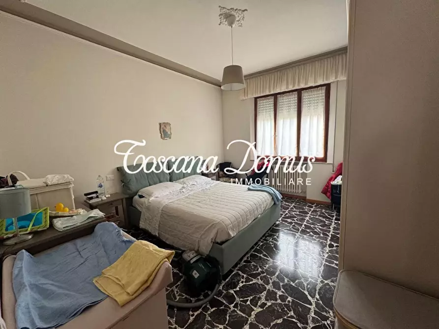 Immagine 17 di Appartamento in vendita  a Siena