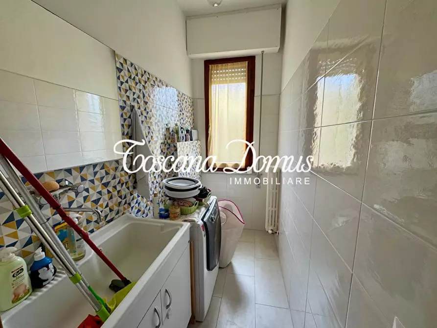 Immagine 11 di Appartamento in vendita  a Siena